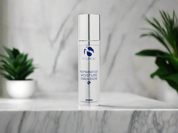 iS Clinical Reparative Moisture Emulsion