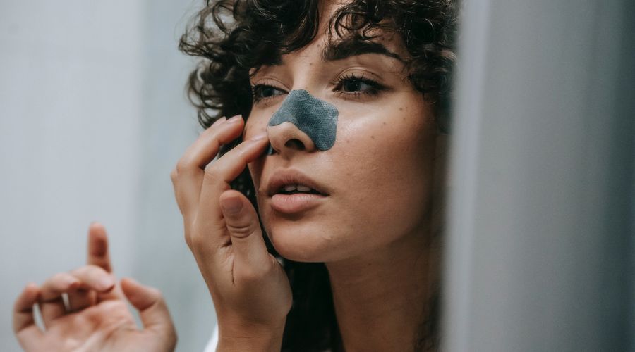 Your Guide To Getting Rid Of Blackheads Without Damaging Skin - No more squeezing the pores