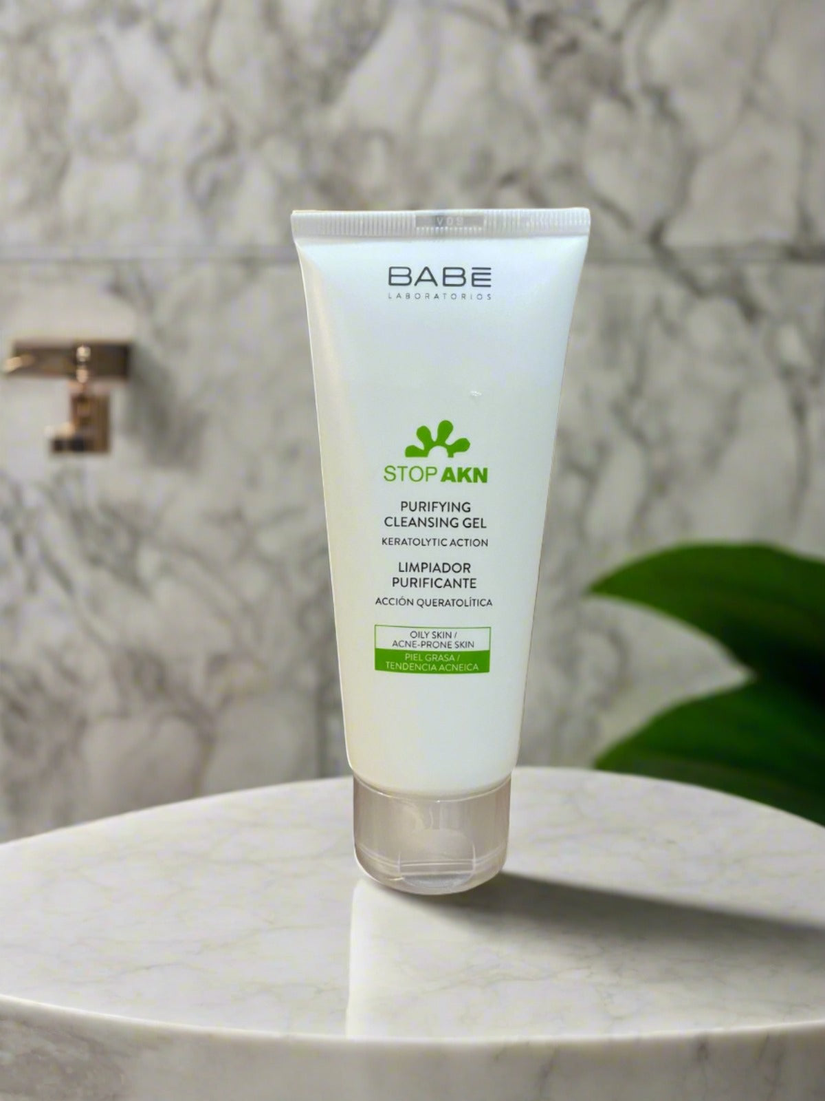 Babe stop AKN Purifying Cleansing Gel